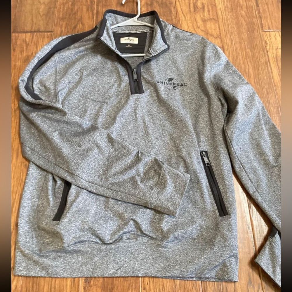 EUC Universal Studios Grey/Black 1/4 Zip Pullover‎ Pockets Jacket Size M